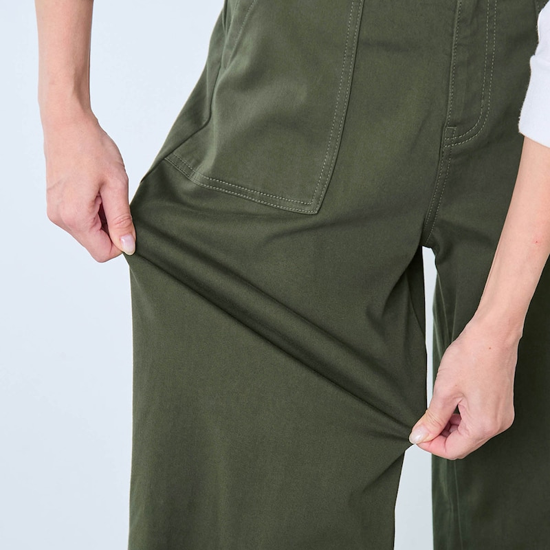 ストレッチ素材で動きやすい