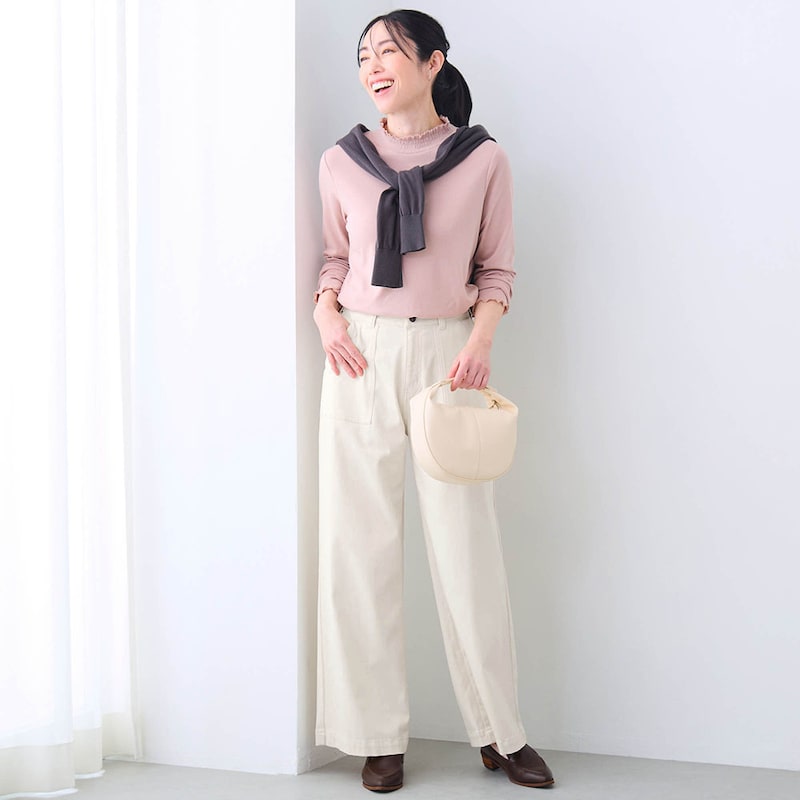 モデル身長167cm／M　※写真は撮影用のため股下＋3cmになります。