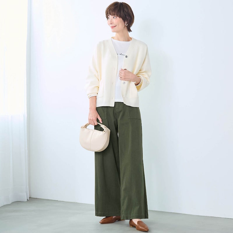 モデル身長170cm／M　※写真は撮影用のため股下＋3cmになります。