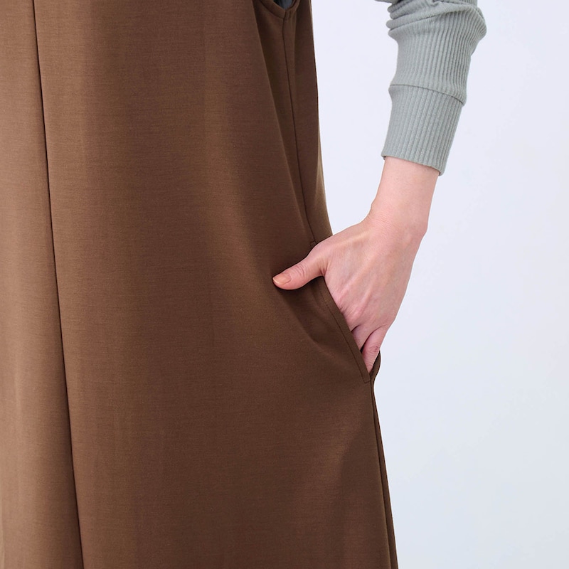 便利なポケット付き