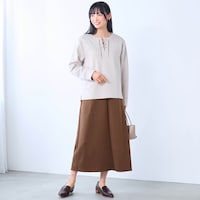 モデル身長164cm／M　※写真は撮影用のため身丈＋3cmになります。