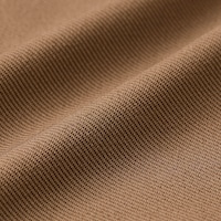 ほどよいハリ感とツヤのあるカットソー素材