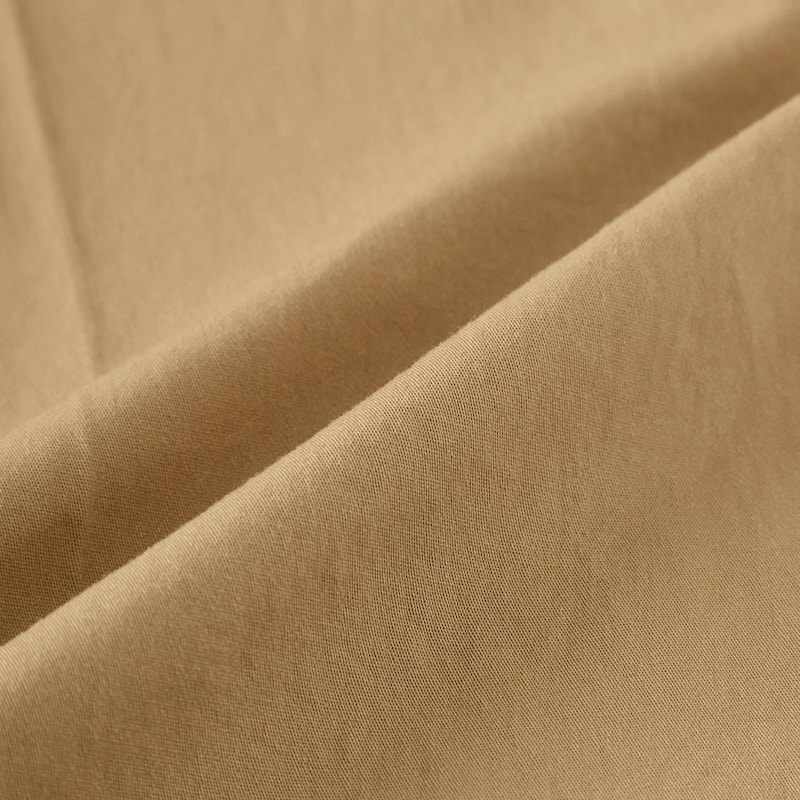 ハリのある綿混素材