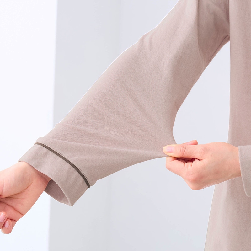 ストレッチ素材で快適な着心地