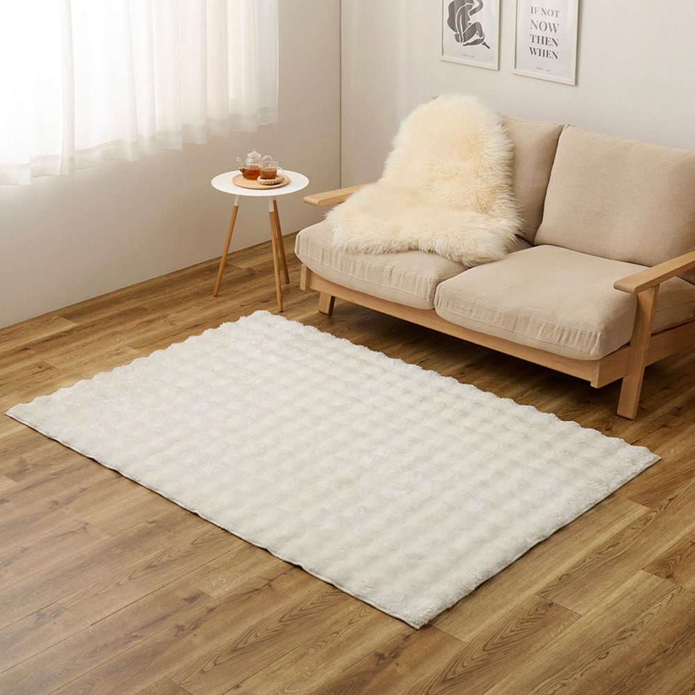 ✨ほぼ新品未使用品✨　ラクレコ ラビットファー調ぽこぽこ素材のあったかシャギーラグ｜通販の