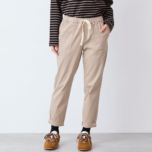 テーパードパンツ