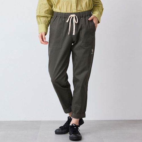 テーパードパンツ