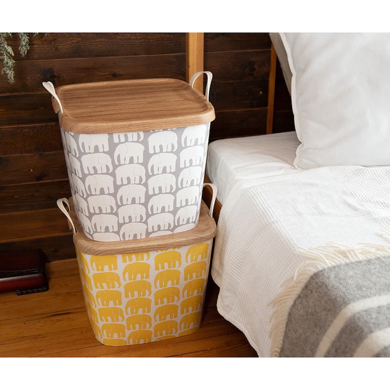 四角いからちょっとした隙間に置きやすい　※フタは別売りです