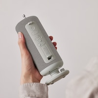 ラジオの他にも、もしもの時に役立つ厳選機能が搭載