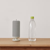 500mlペットボトルと同等サイズで避難時にもサッと持ち出しやすい