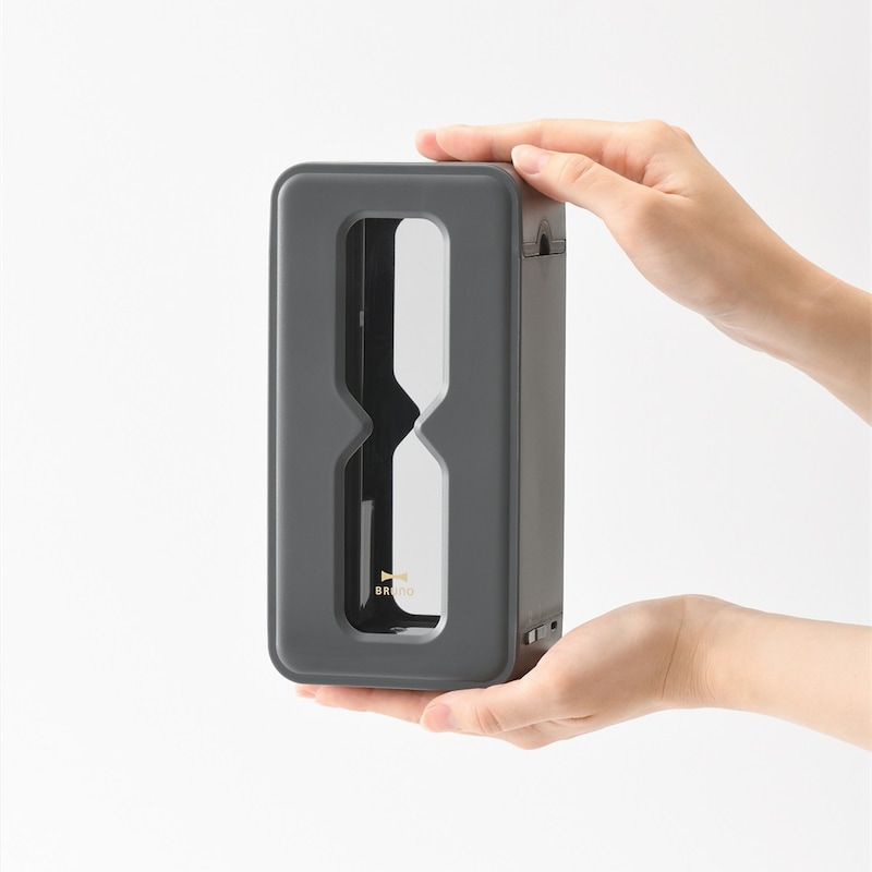 持ち運びも簡単なコンパクト・軽量設計