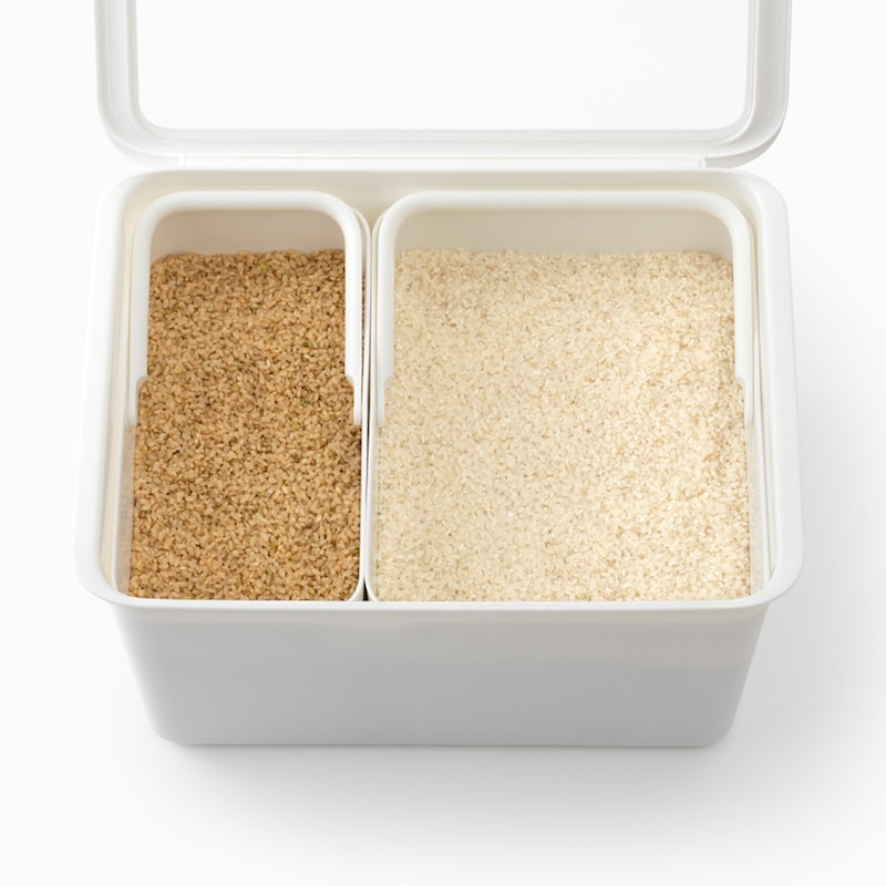 白米と雑穀米を分けて収納可能