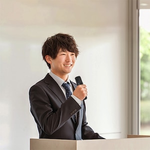 講演会で
