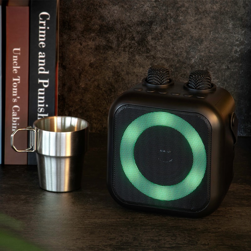 12種類のカラーLEDライト搭載