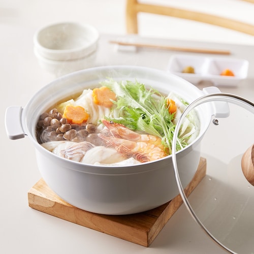 たっぷり作れるセラミックコートの万能深型鍋 【IH/ガス火対応】