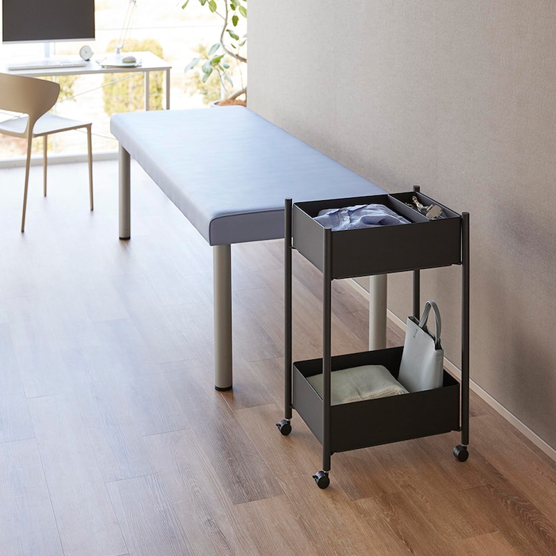 コンパクトサイズなので診察室やカウンター周りにもスッキリと設置できます/2段