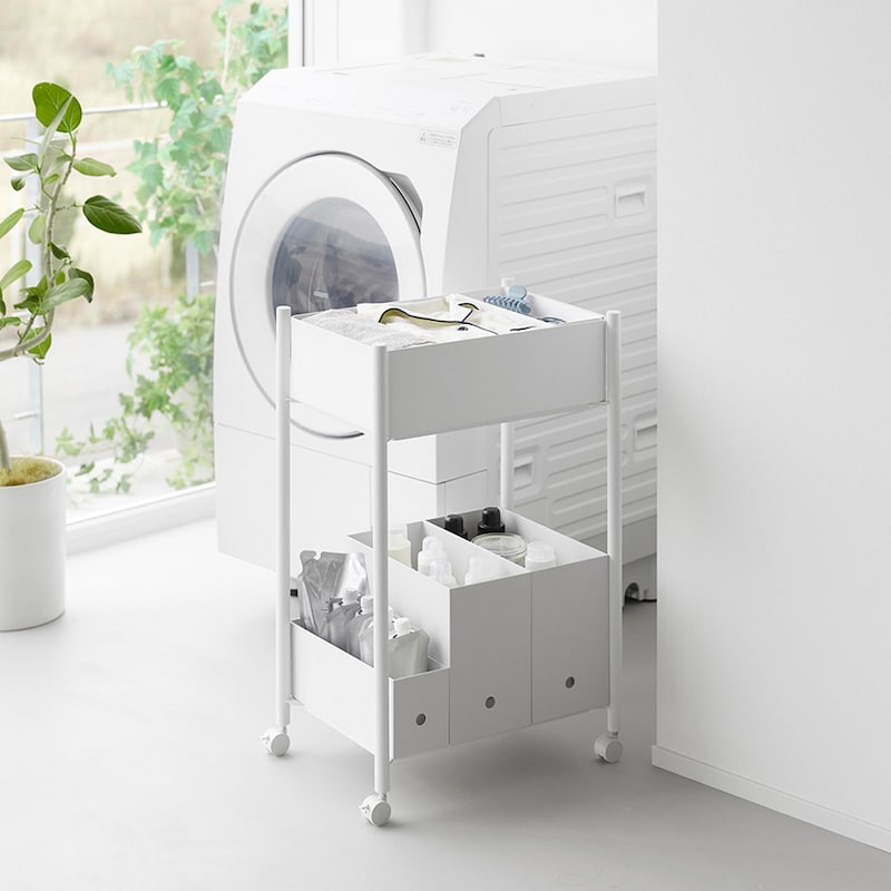 下段がワイヤー棚になっているので、お手持ちのバスケット等を併せられます/下段棚