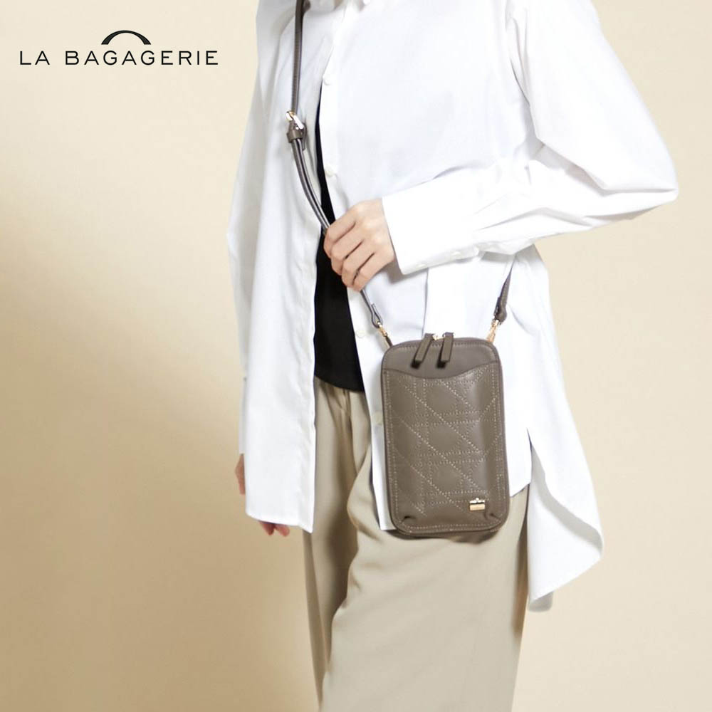【ラ バガジェリー/LA BAGAGERIE】【特別価格】レザー×ステッチ スマホポシェット 【ラ バガジェリー/LA BAGAGERIE】【特別価格】レザー×ステッチ スマホポシェット