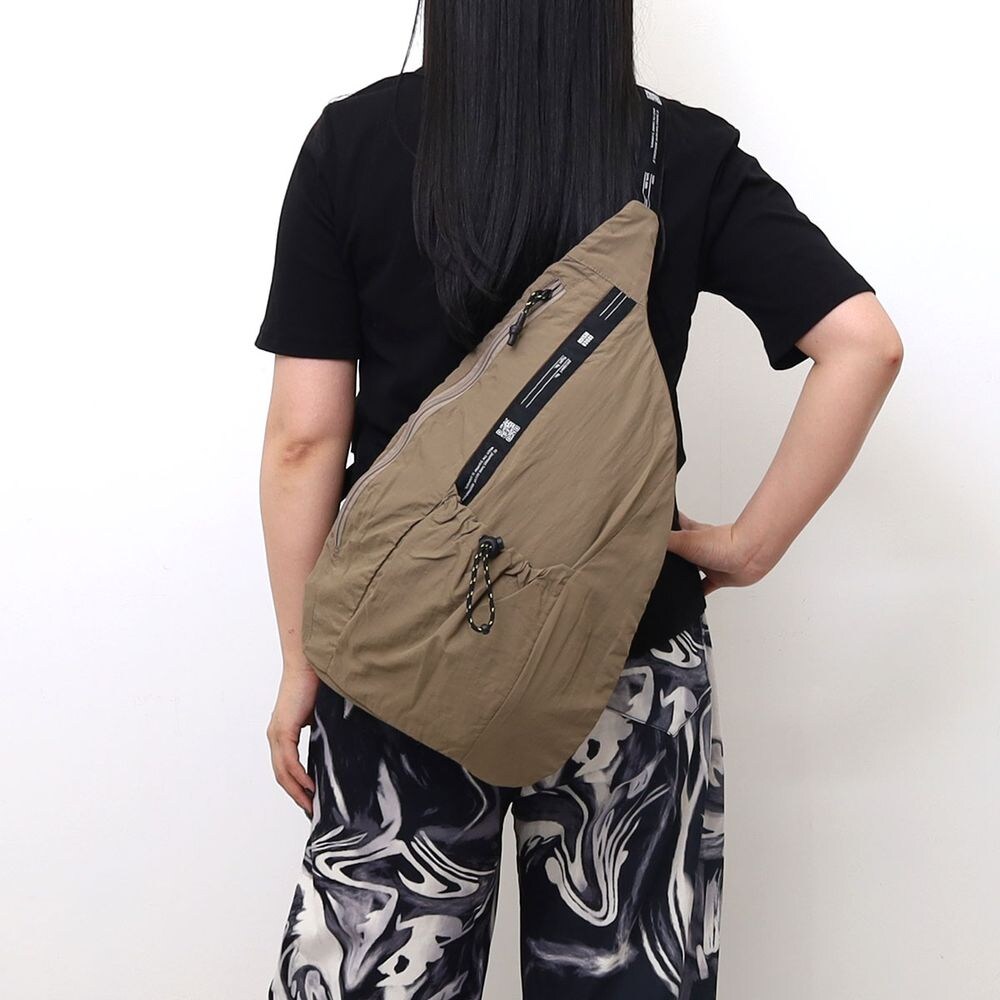 【クーコ/COOCO】【特別価格】軽量ナイロンボディバッグ
