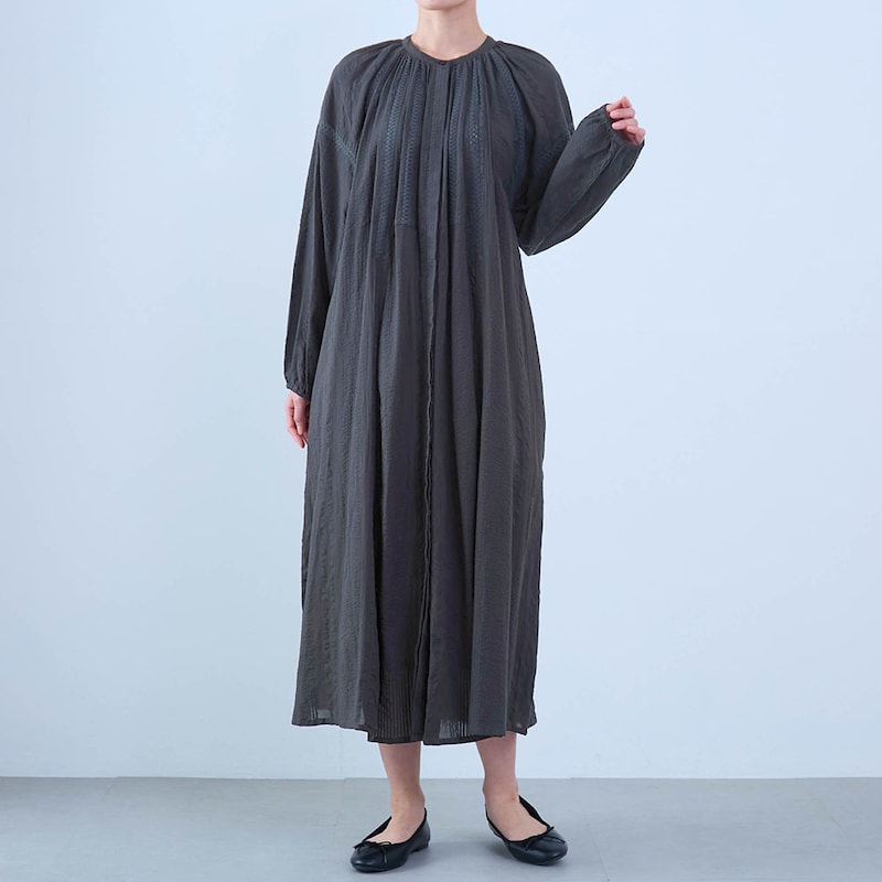 モデル身長168cm／M～L ※写真は撮影用のため着丈+6cmになります。