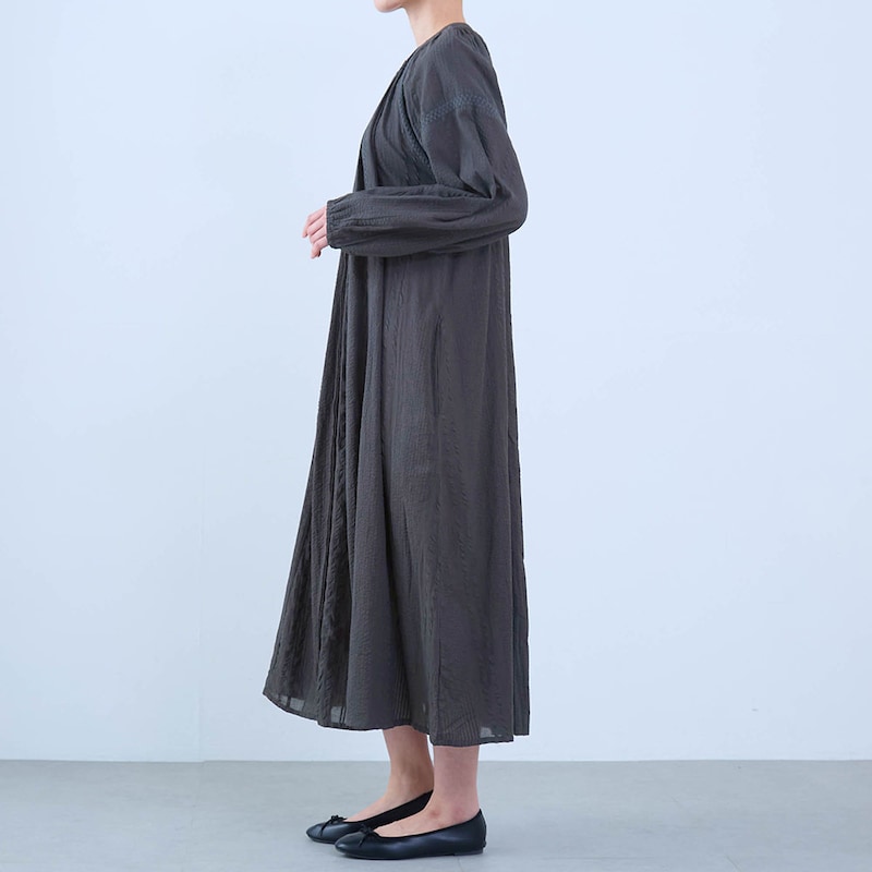 モデル身長168cm／M～L ※写真は撮影用のため着丈+6cmになります。