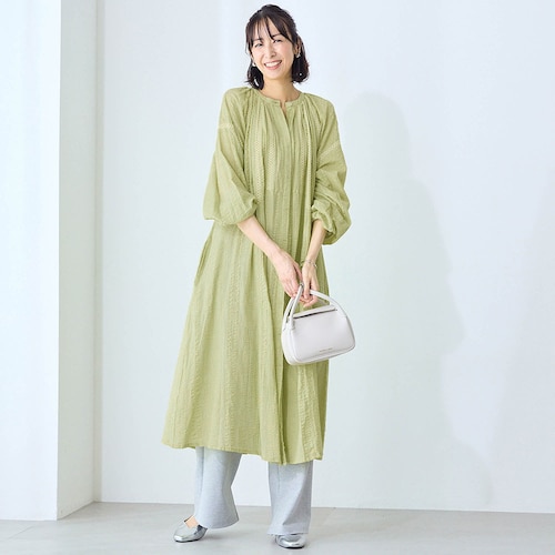 レース使いロングワンピース