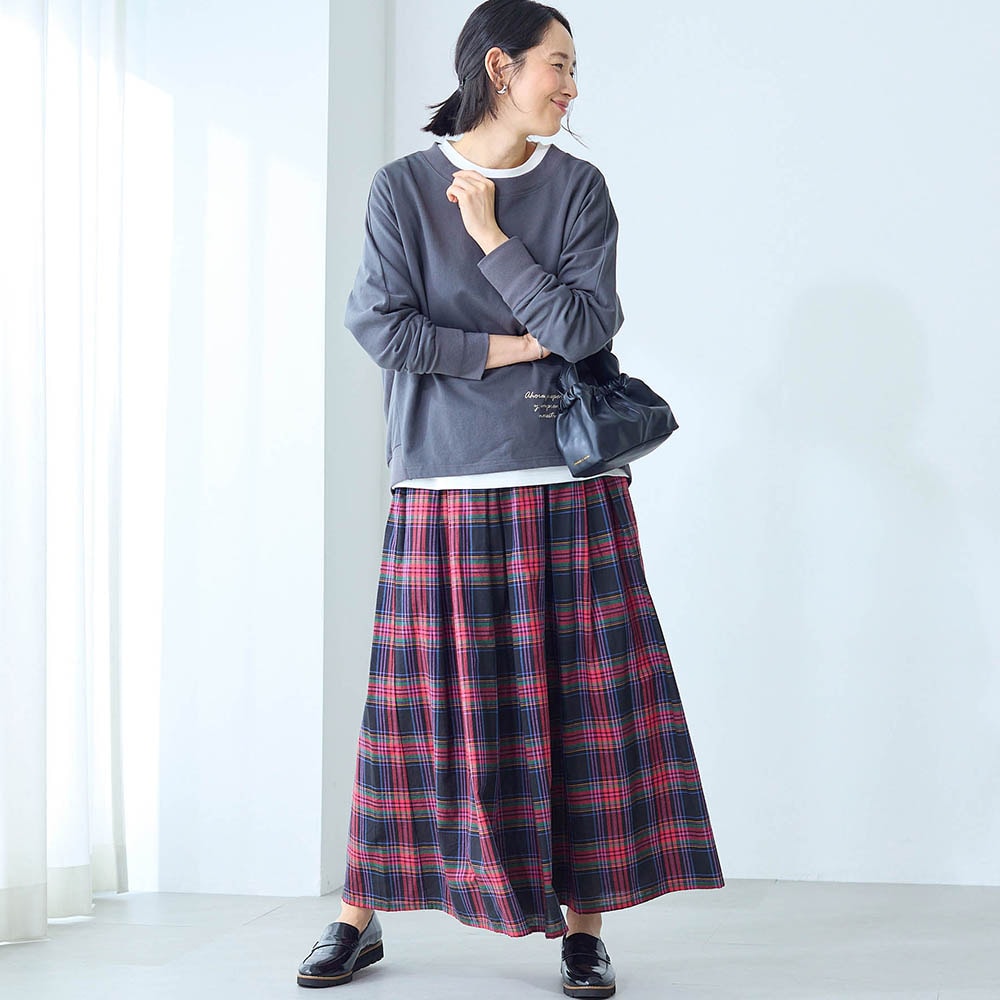 モデル身長168cm／M～L ※写真は撮影用のため総丈+6cmになります。