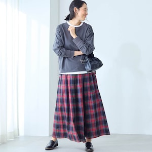 モデル身長168cm／M～L ※写真は撮影用のため総丈+6cmになります。