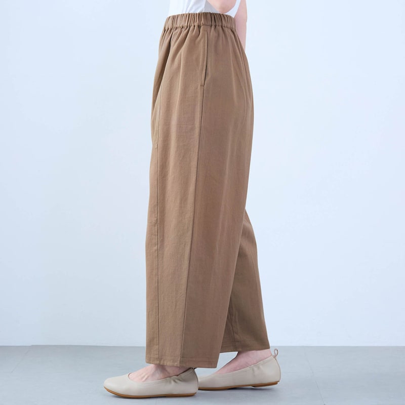 モデル身長168cm／M～L　※写真は撮影用のため股下+6cmになります。