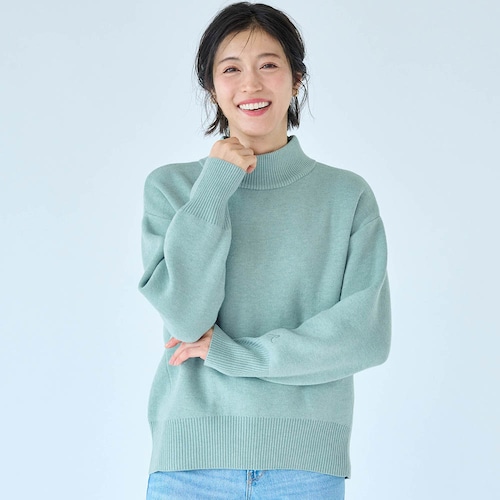 裏毛布ボトルネックニット