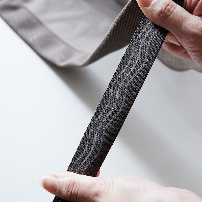 しっかり密着する理由①伸縮するゴムベルト