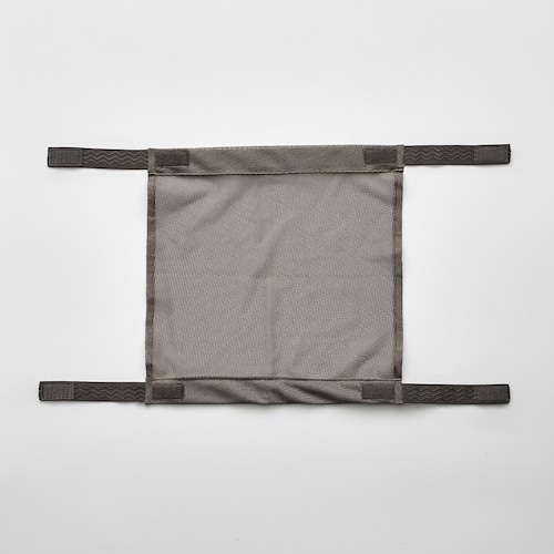 「椅子脚に巻き付けるだけ」の新しい収納の形！椅子下収納ネット