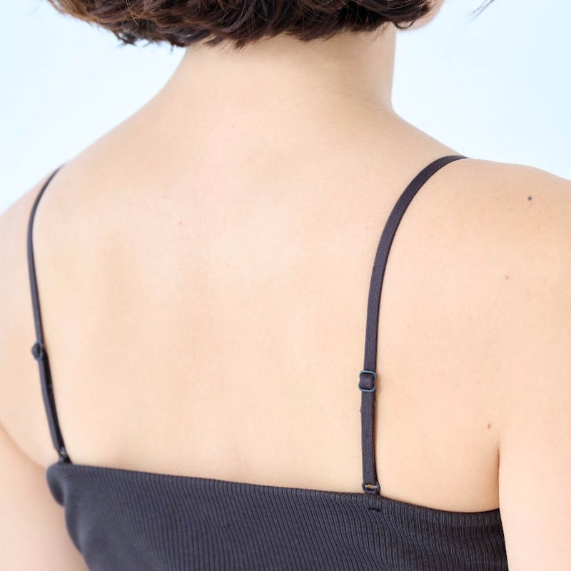 アジャスター付きでお好みのサイズ感に調節可能