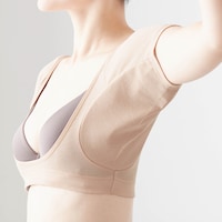 防水布入りの脇汗パッドで汗ジミを徹底ガード