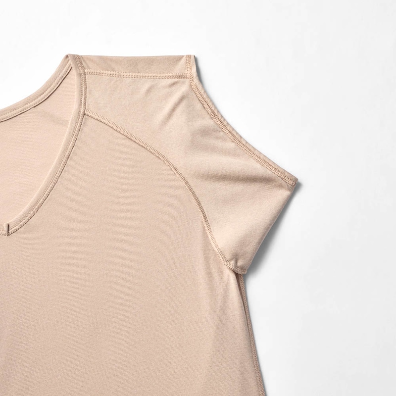 防水布入りの脇汗パッドで汗ジミを徹底ガード