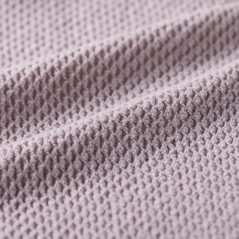 ぽこぽことしたワッフル生地で表面感のあるデザインに