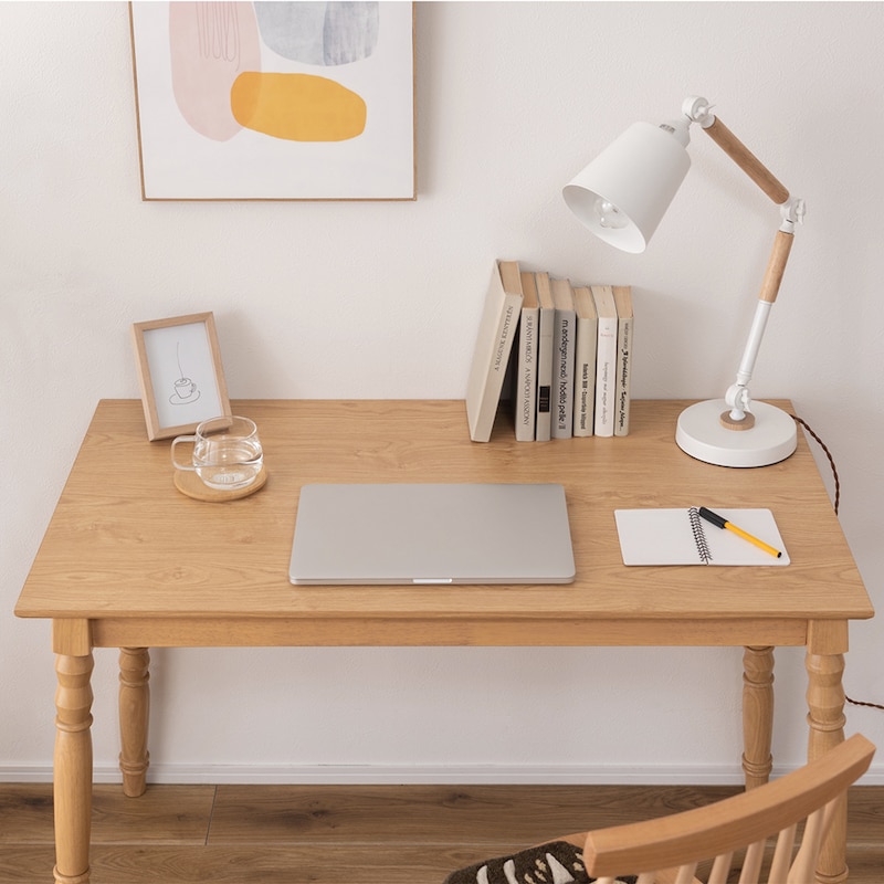 使用イメージ　こたつテーブル　ハイタイプ時/デスク使いにちょうど良いサイズ感