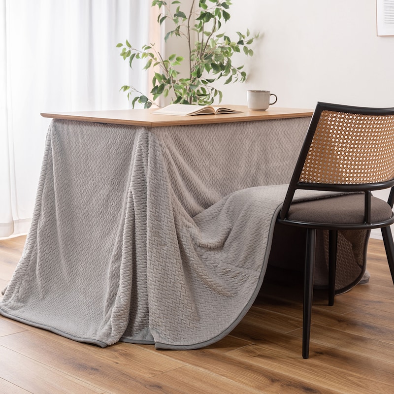 使用イメージ　こたつテーブル＋こたつ布団(ライトグレー)