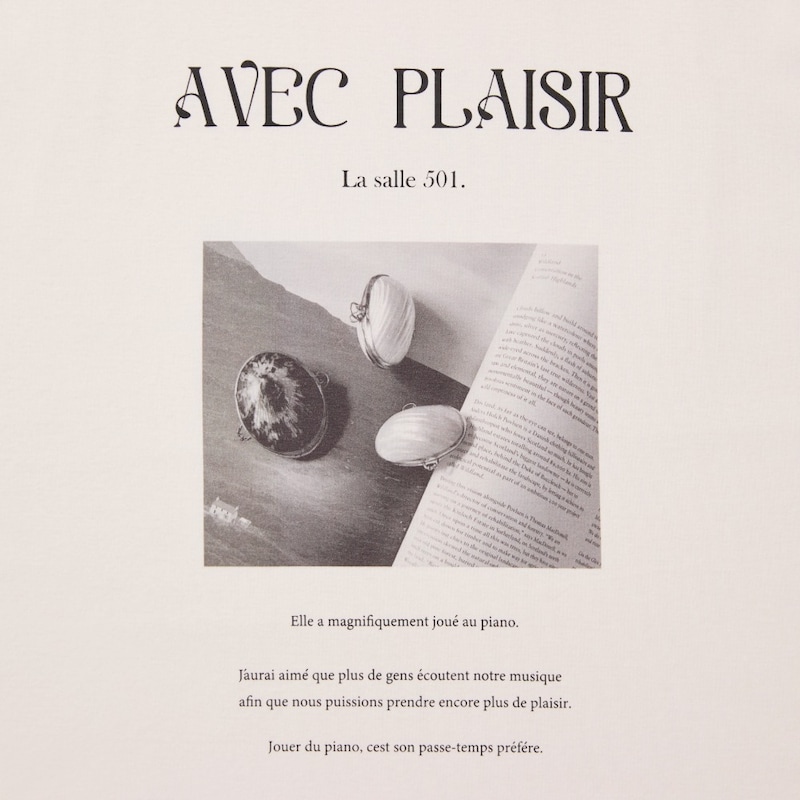 オフベージュプリント部分