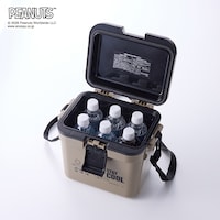 7Lには500mlペットボトルが6本収まります