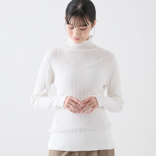 綿素材のリブハイネックニット