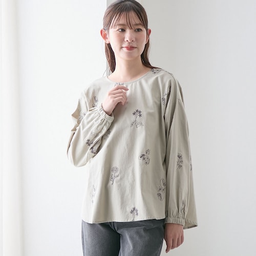 刺しゅうブラウス