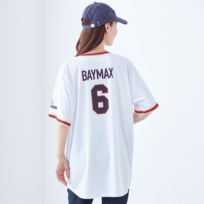 背番号はBIG HERO6の6番