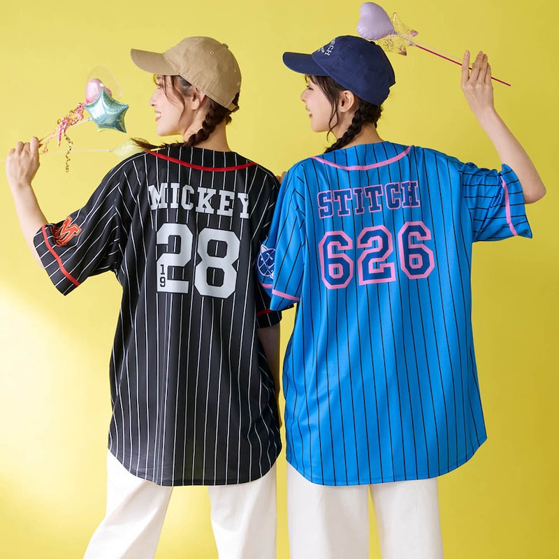 （左）モデル身長168cm／M～L（右）モデル身長165cm／M～L