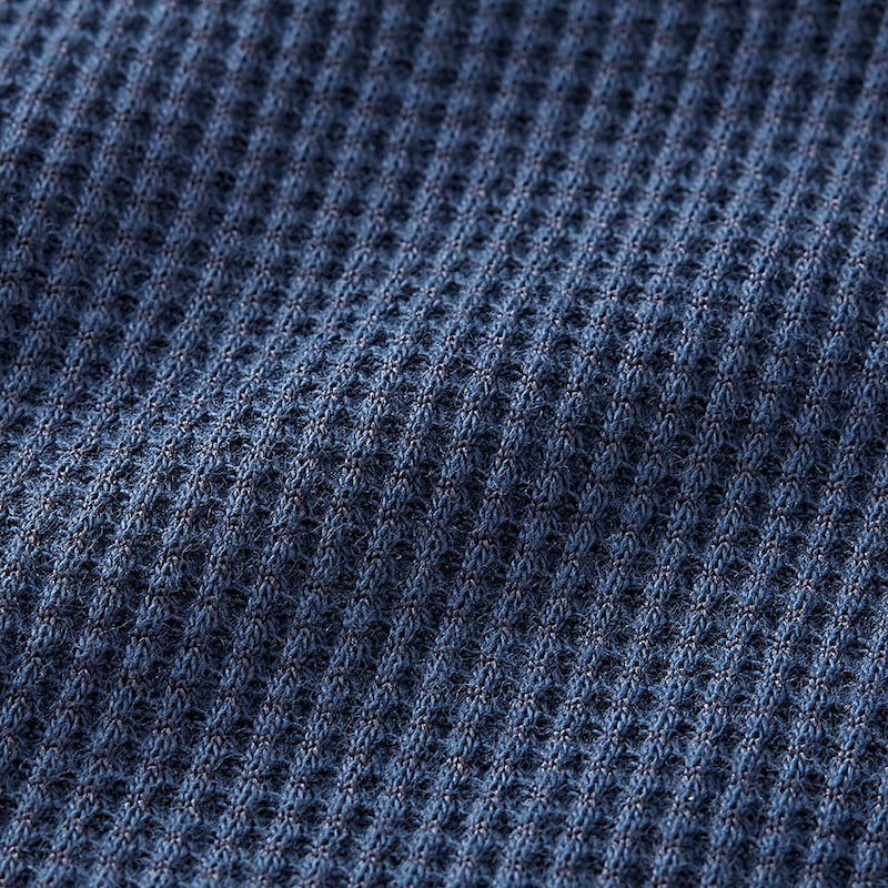 ぽこぽことした表面感のやわらかなワッフル素材を使用