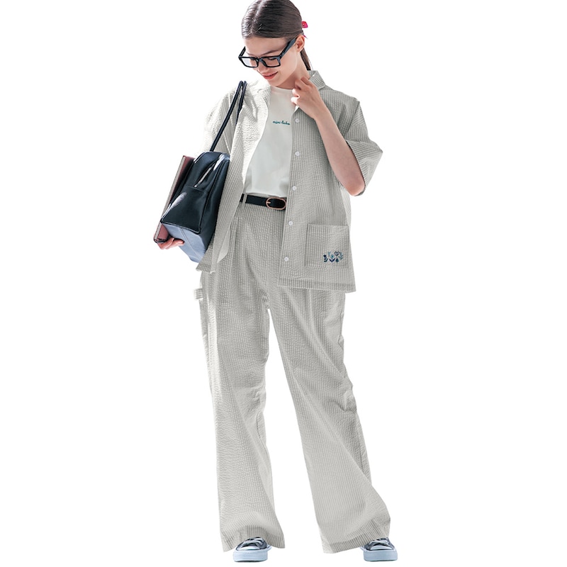 モデル身長168cm/M ※写真は撮影用のため、股下＋5cmになります