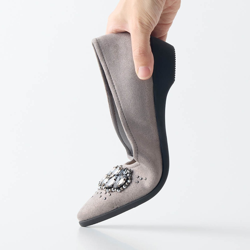 返りのいいソールで歩きやすい