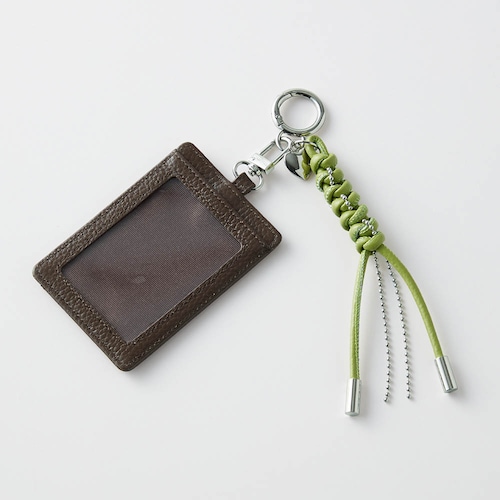 本革パスケース付きバッグチャーム