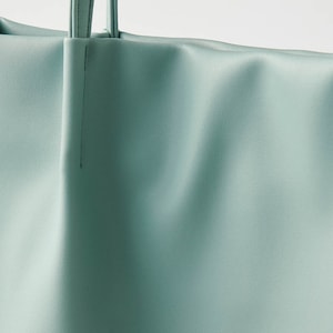 やわらかいシボ感のある合成皮革