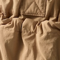 表情のある軽い素材